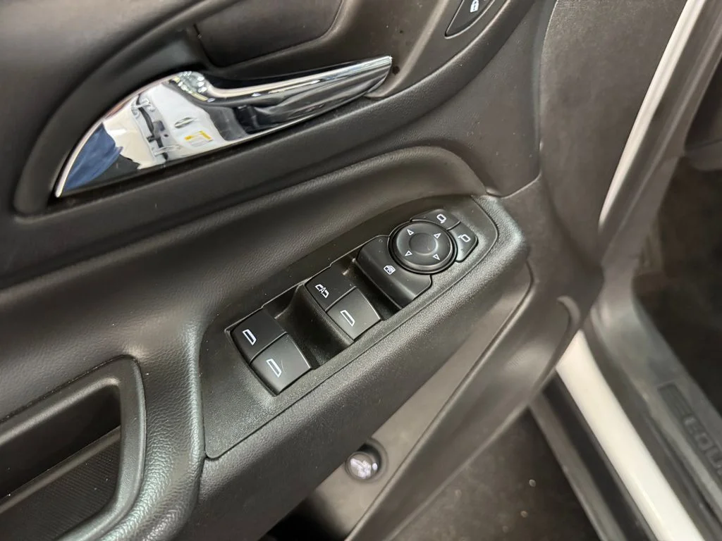 Used 2024 White Chevrolet LT image 24