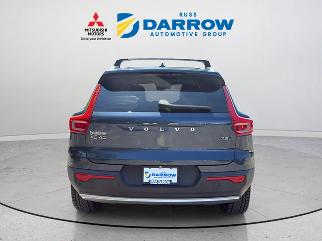 Used 2021 Blue Volvo Momentum image 4