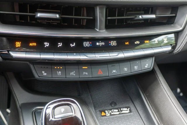 Used 2025 Black Cadillac Premium Luxury image 33
