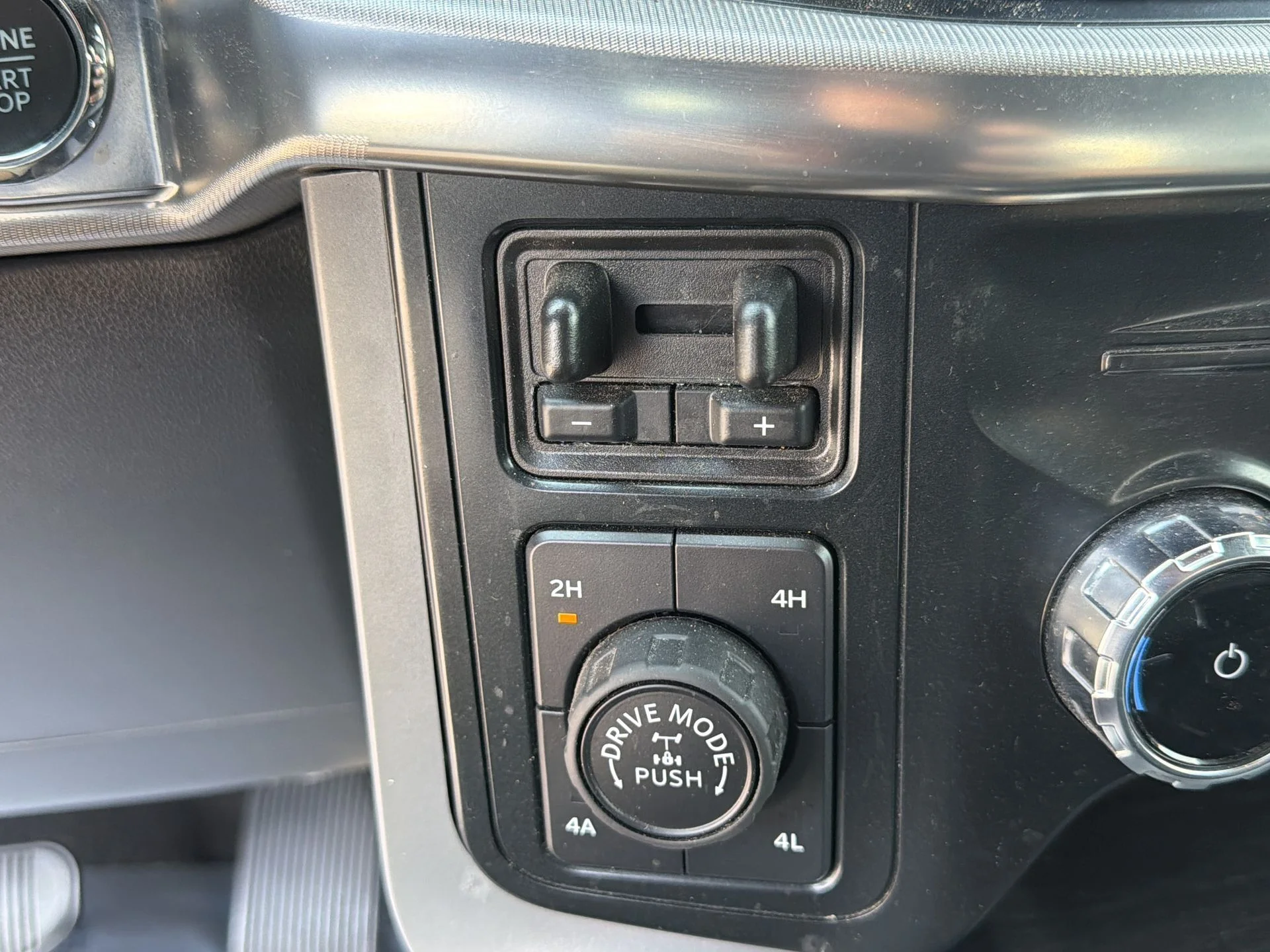 Certified Used 2024 Gray Metallic Ford Lariat image 10