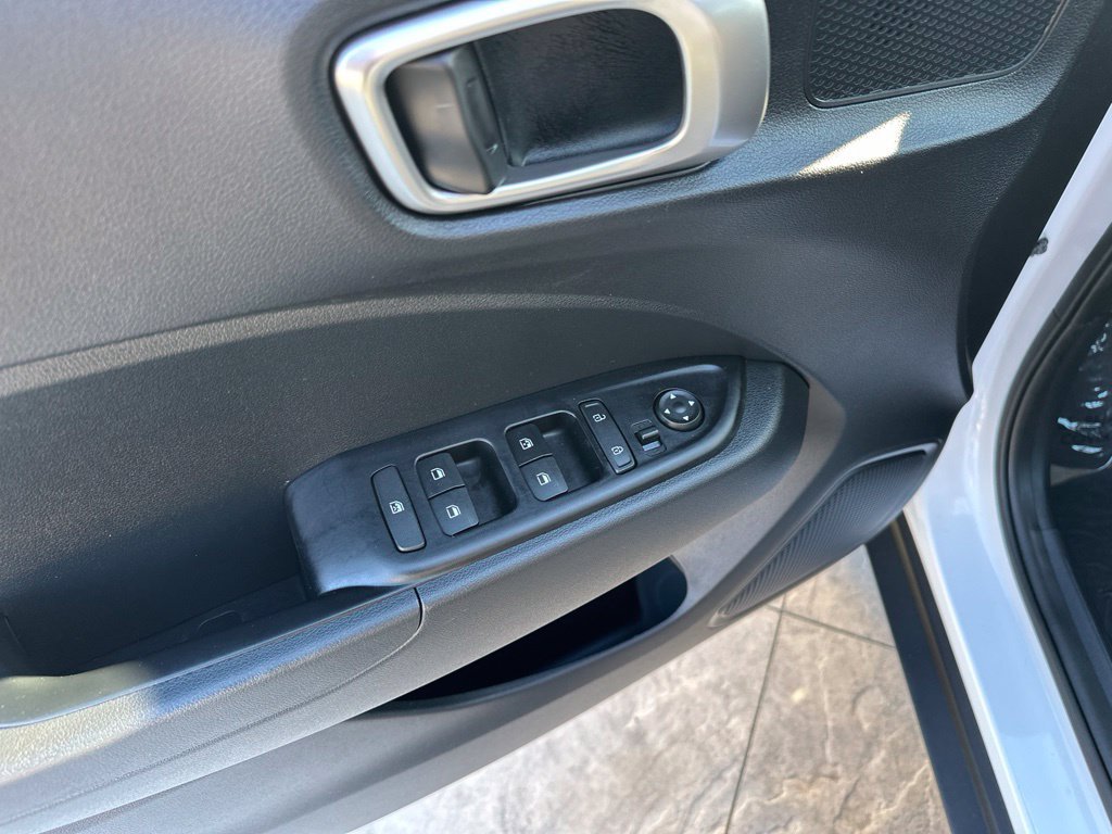 2026 Hyundai Venue SEL - Photo 6