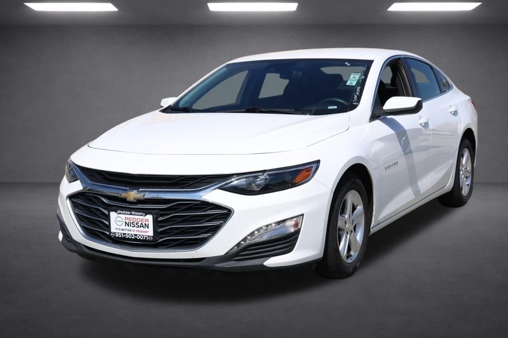 Used 2023 White Chevrolet LT image 7