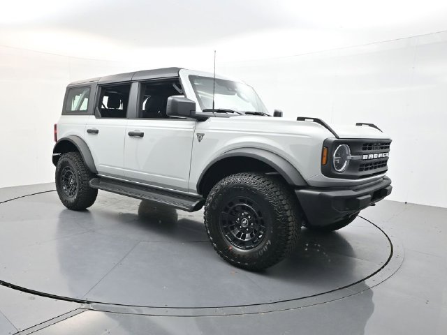 New 2026 Avalanche Gray Ford Base image 49