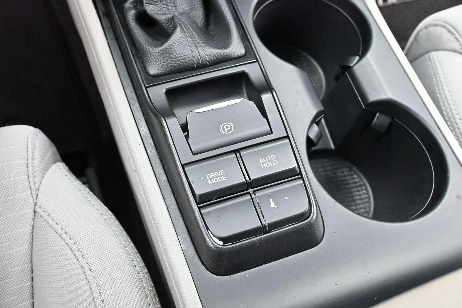 Used 2020 Stellar Silver Hyundai SE image 20