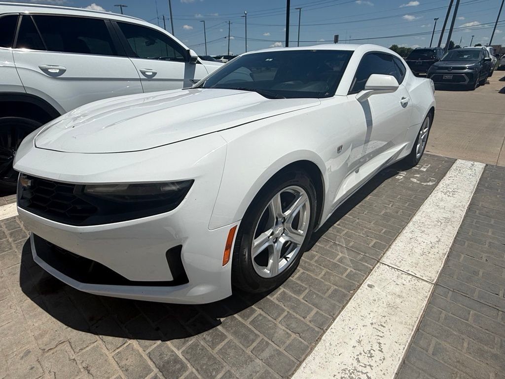 Used 2020 Summit White Chevrolet 1LT image 1