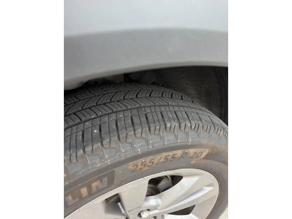 Used 2025 Vapor Blue Metallic Ford Active image 6