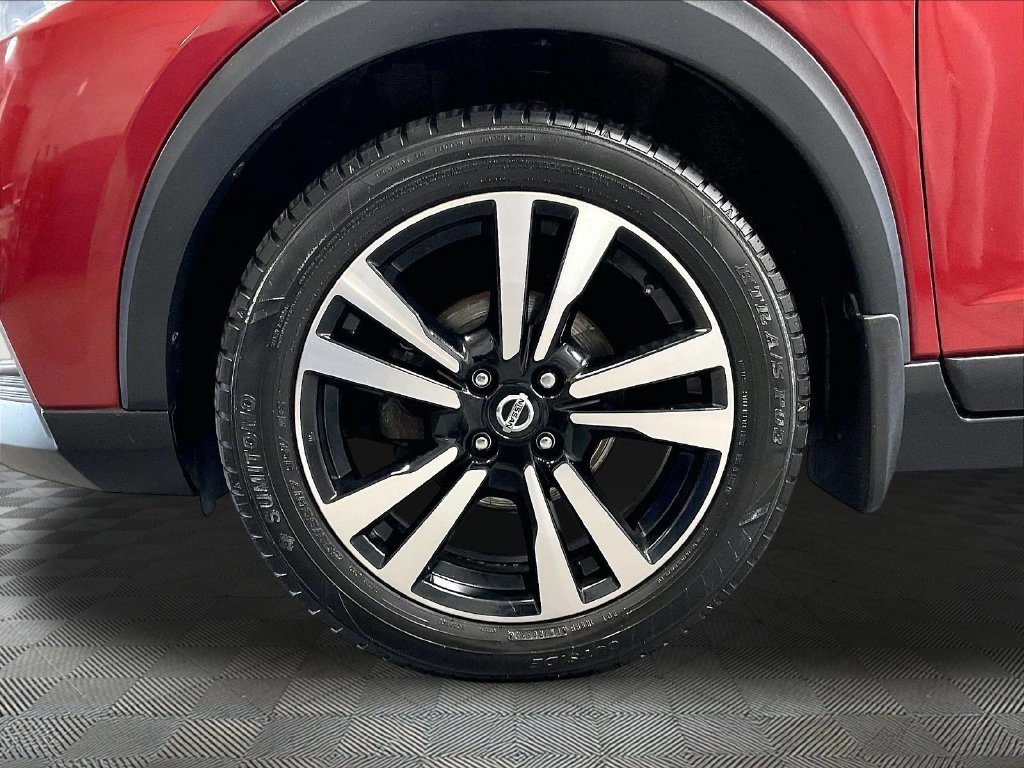 Used 2019 Red Nissan SR image 7