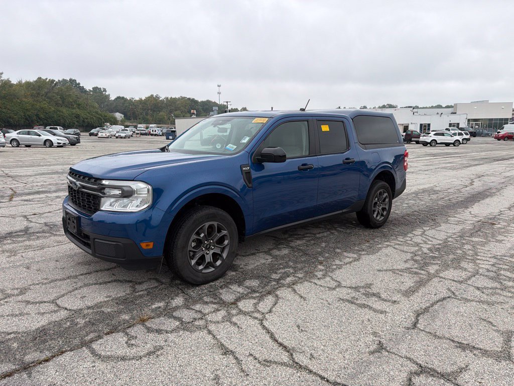 Used 2024 Blue Metallic Ford XLT image 7