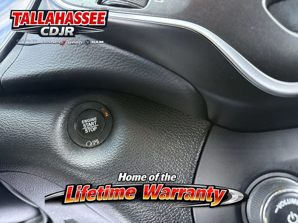 Used 2021 Orange Jeep Trailhawk image 19