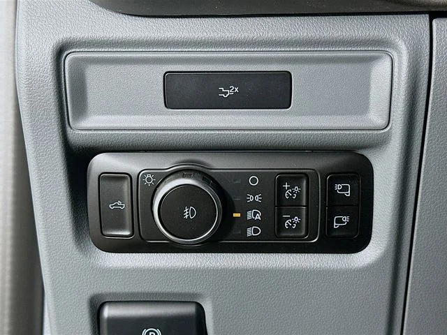 New 2026 Agate Black Metallic Ford XLT image 10