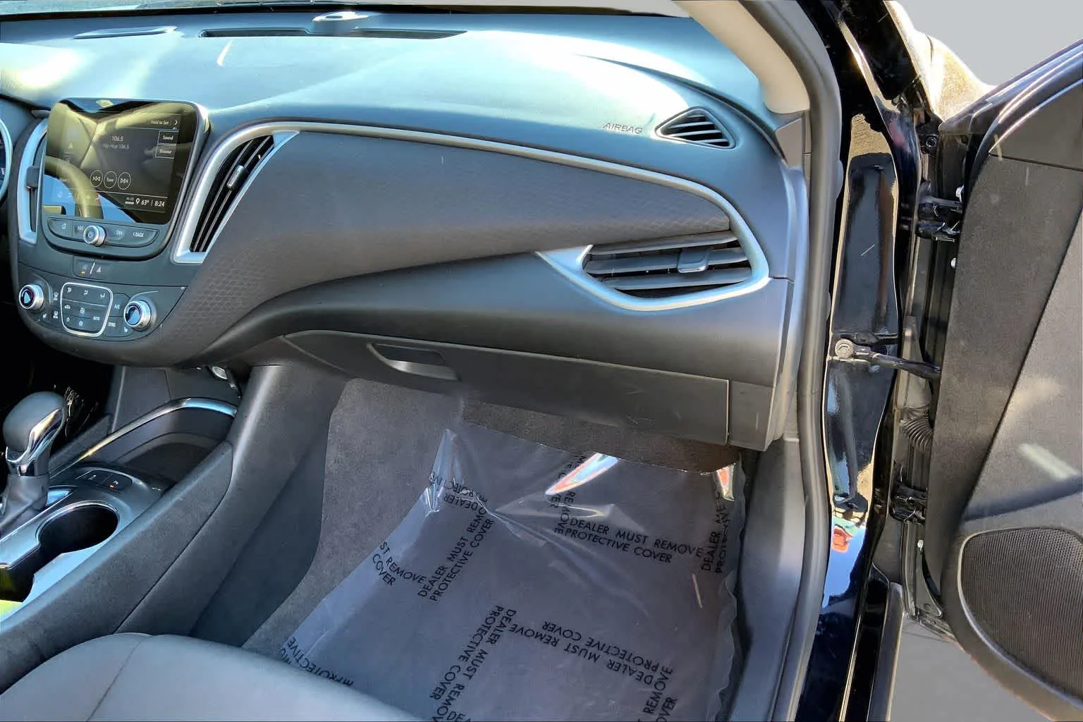 Used 2024 Mosaic Black Metallic Chevrolet LT image 18