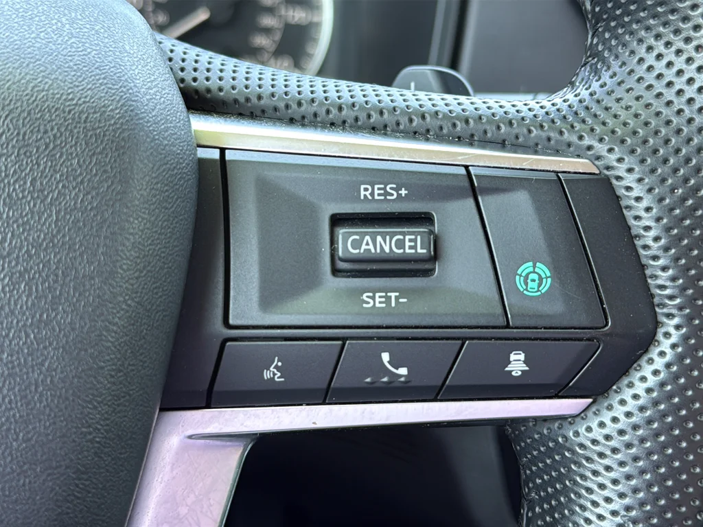 Used 2024 Gray Mitsubishi SE image 17