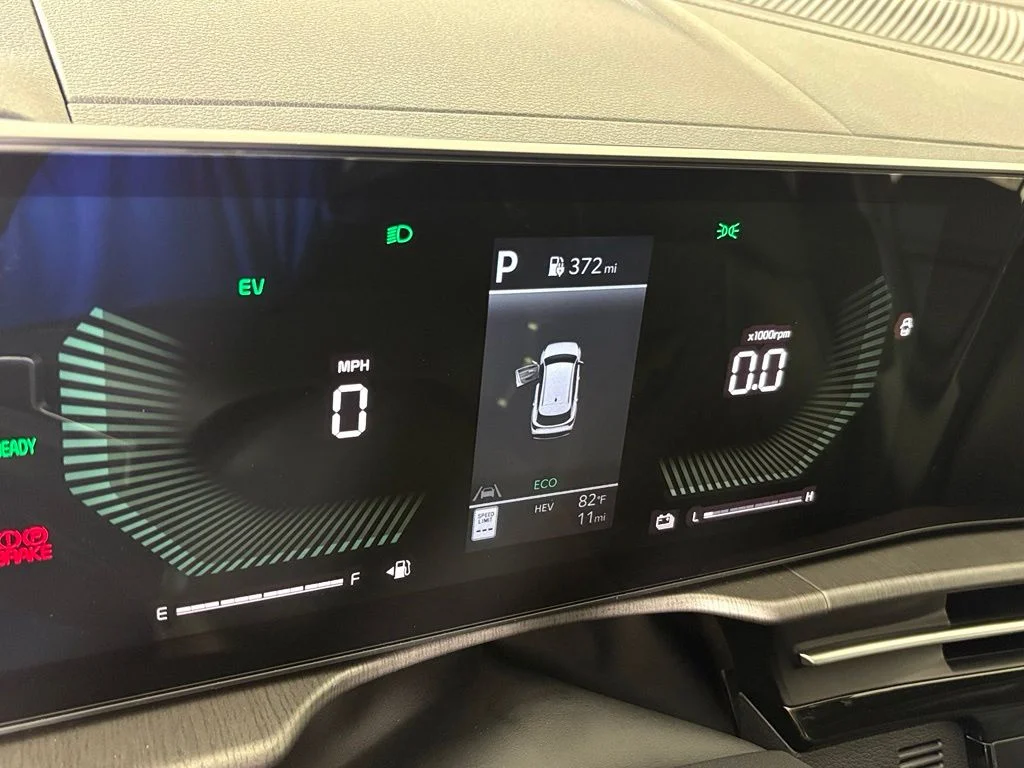 New 2027 White Kia X-Line image 23