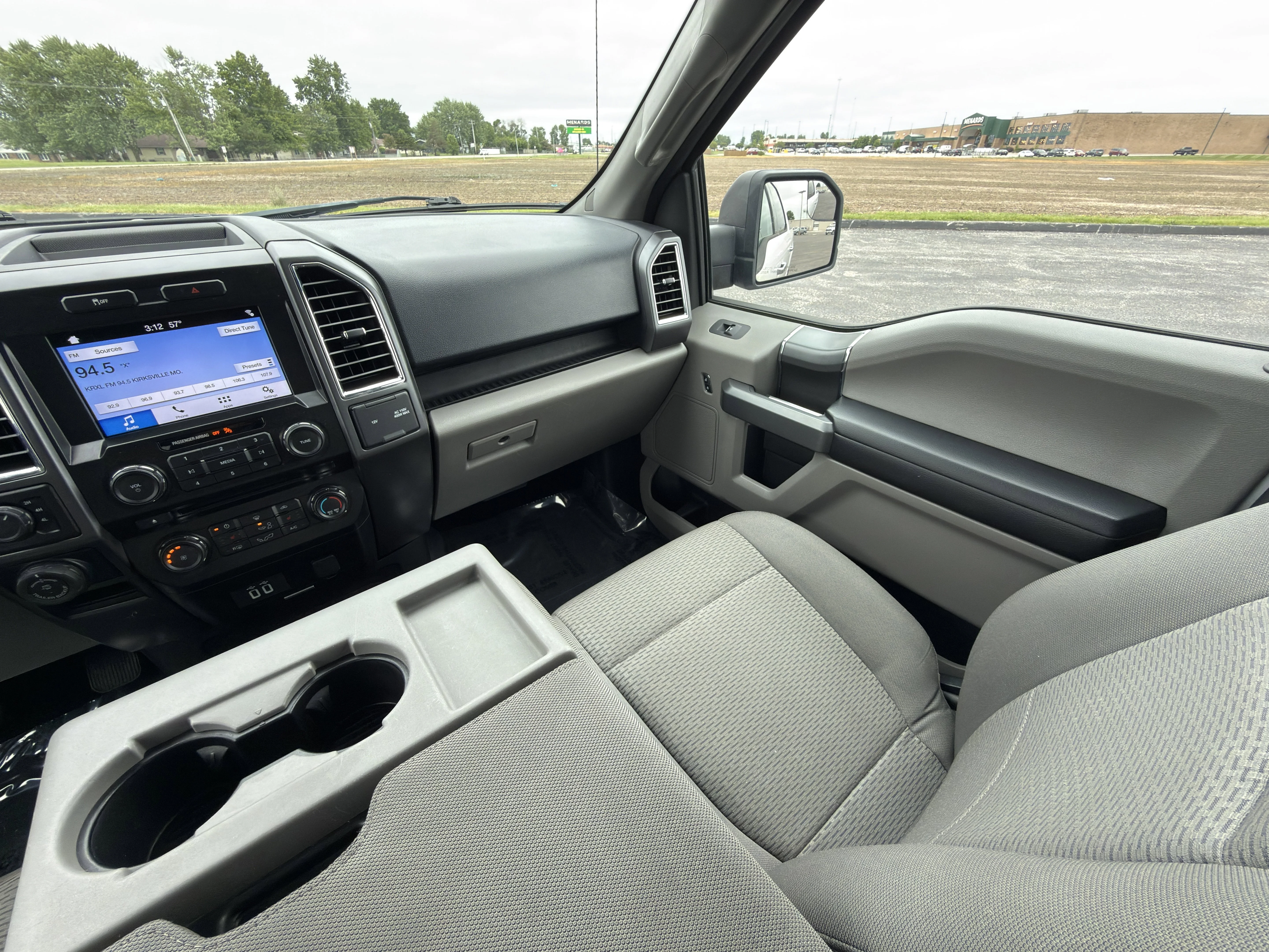 Used 2016  Ford XLT image 27