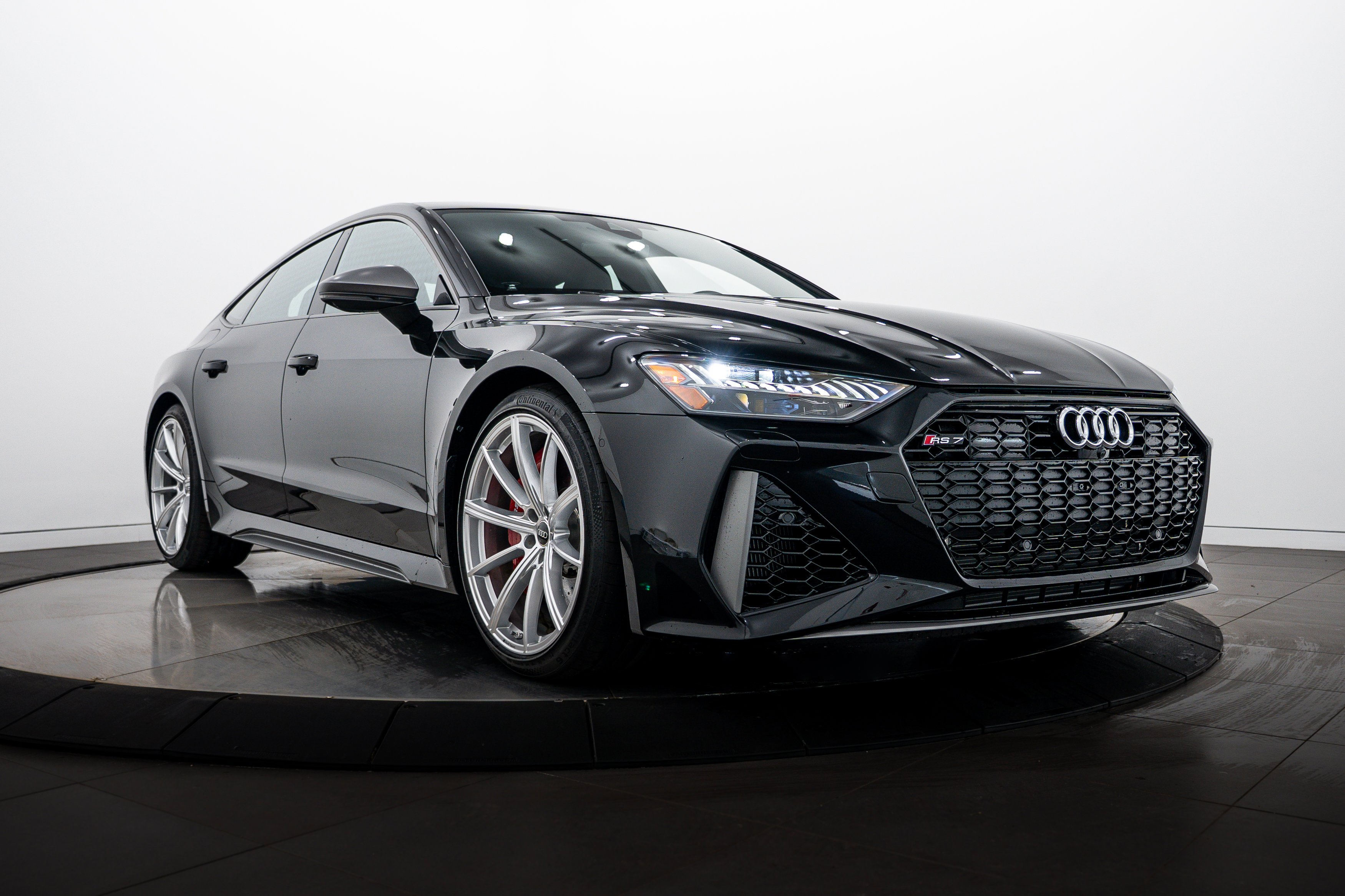 2026 Audi RS7 Performance's photo