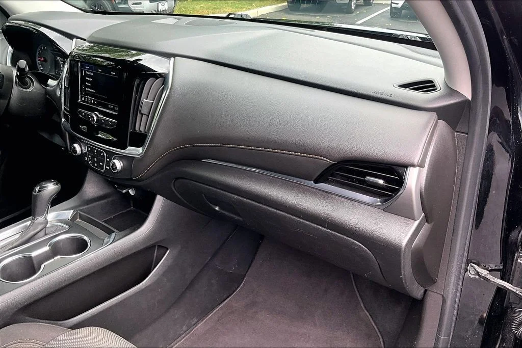Used 2020 Black Chevrolet LS image 16