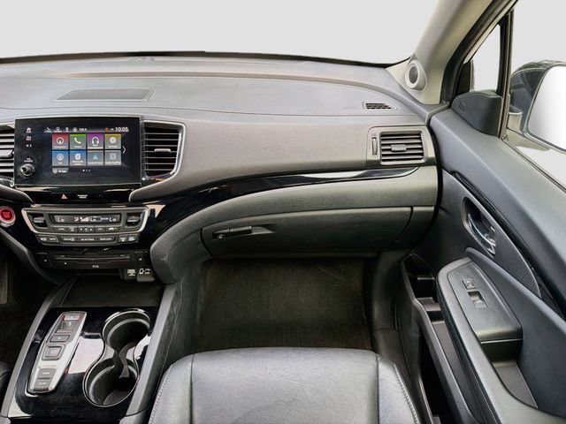 Used 2021 White Honda Touring 7-Passenger image 18