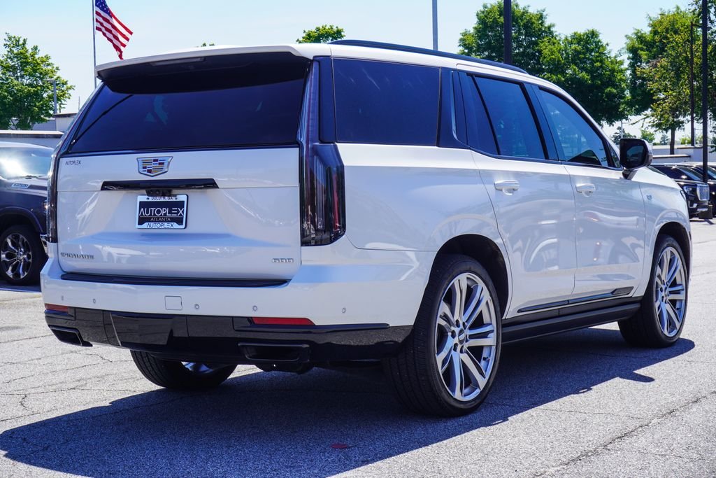 Used 2025 White Cadillac Sport image 32