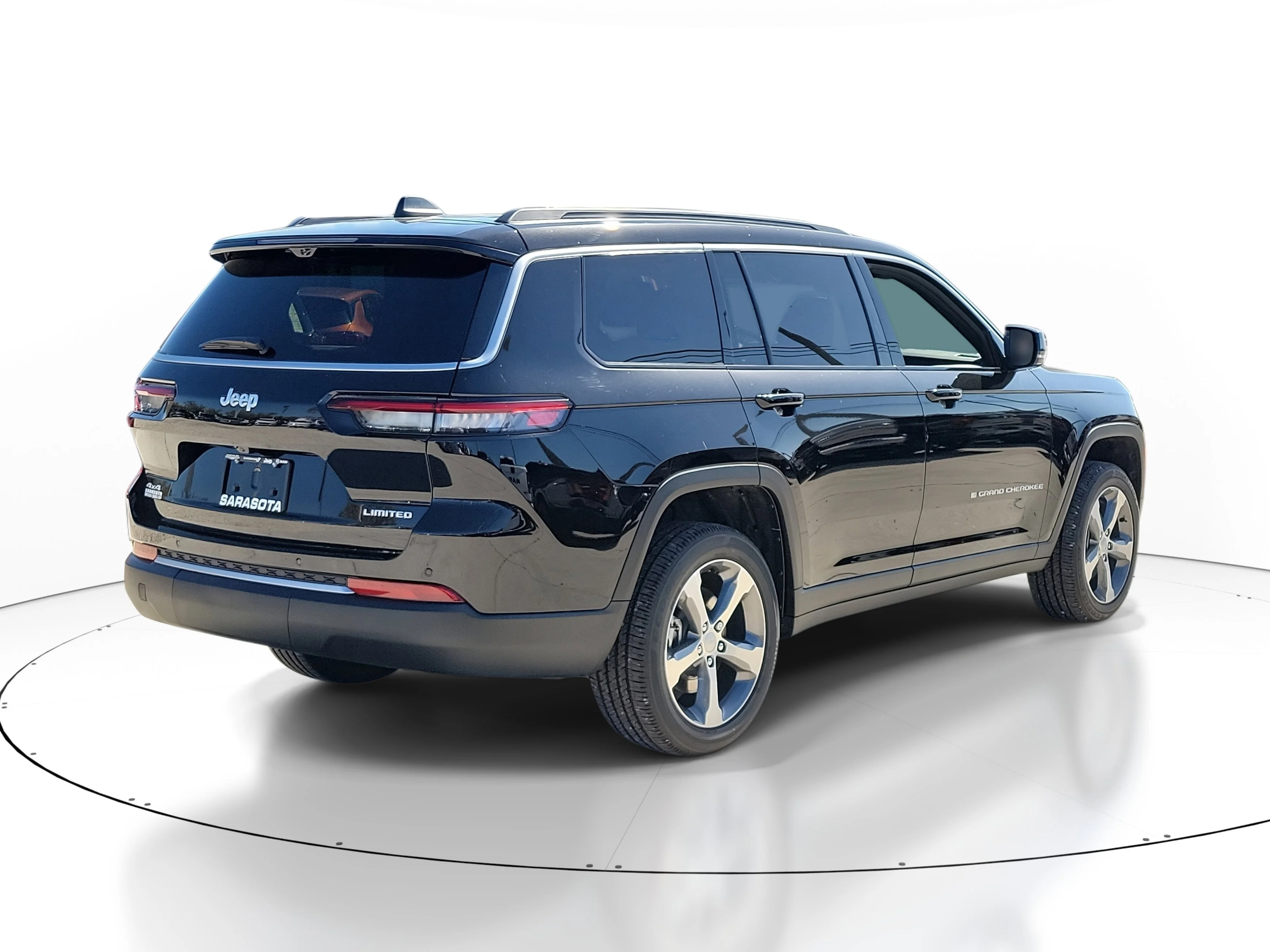 New 2026 Diamond Black Crystal Pearlcoat Jeep Limited image 6