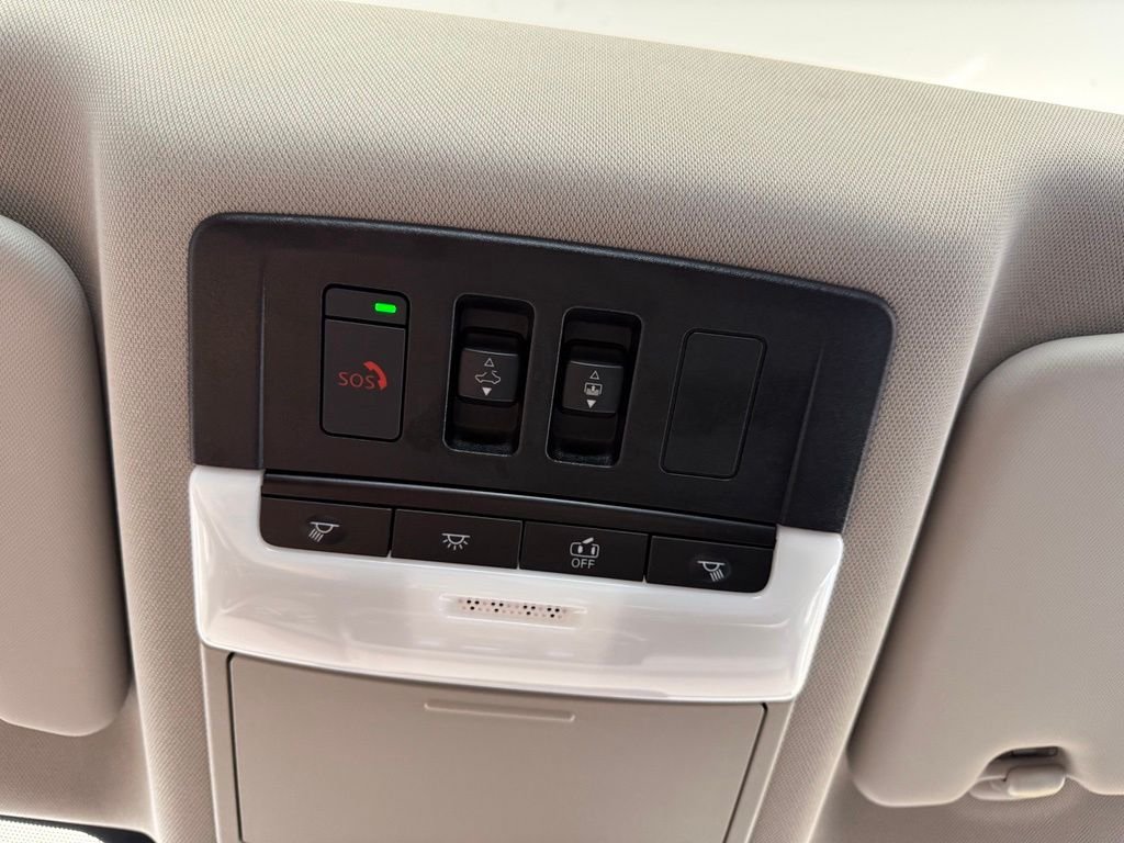 Used 2023 White Nissan SL image 55
