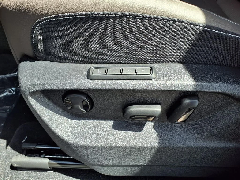 New 2026 Pure Gray Volkswagen SEL image 11