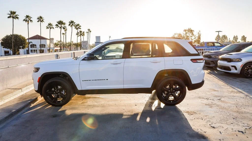 New 2026 White Jeep Limited image 14