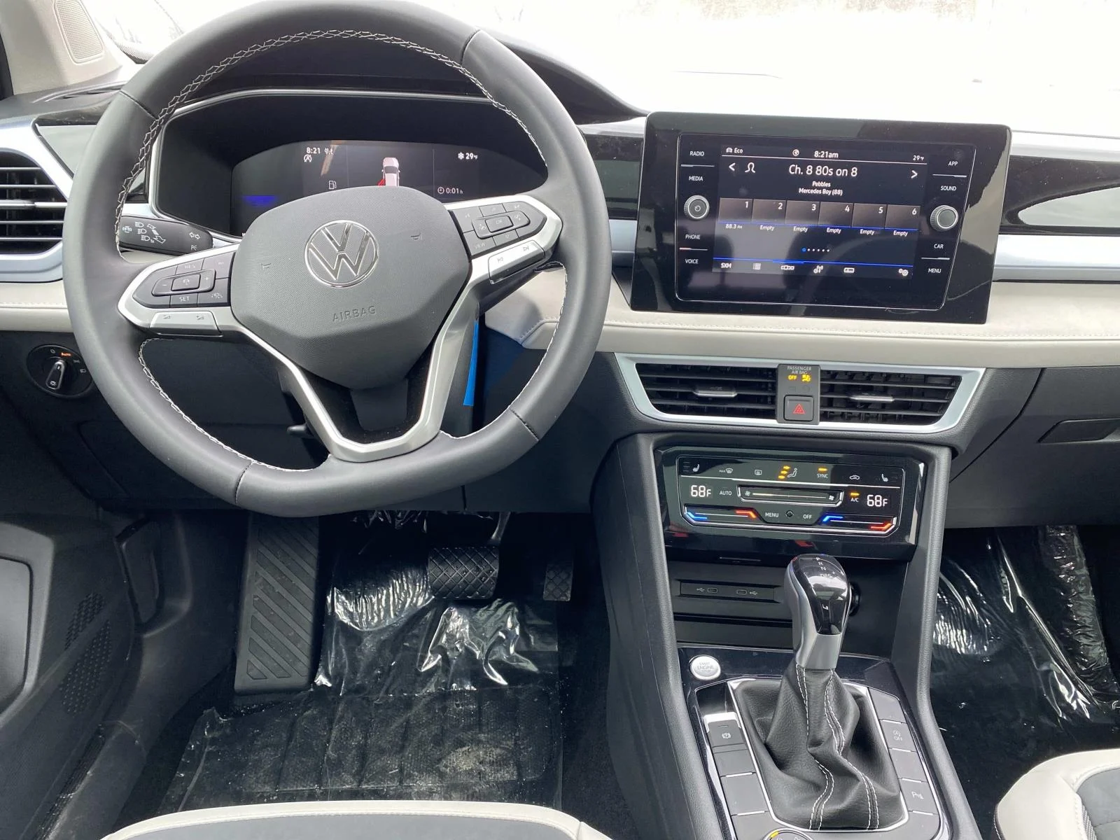 2026 Volkswagen Taos SE - Photo 9