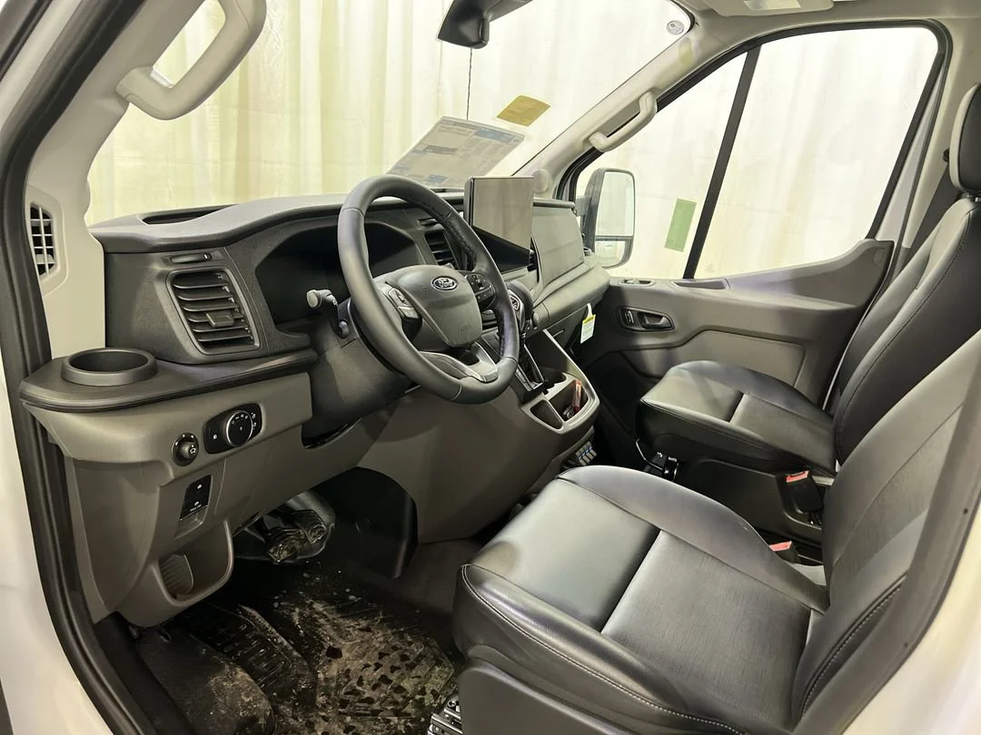 New 2026 Oxford White Ford Cutaway image 13