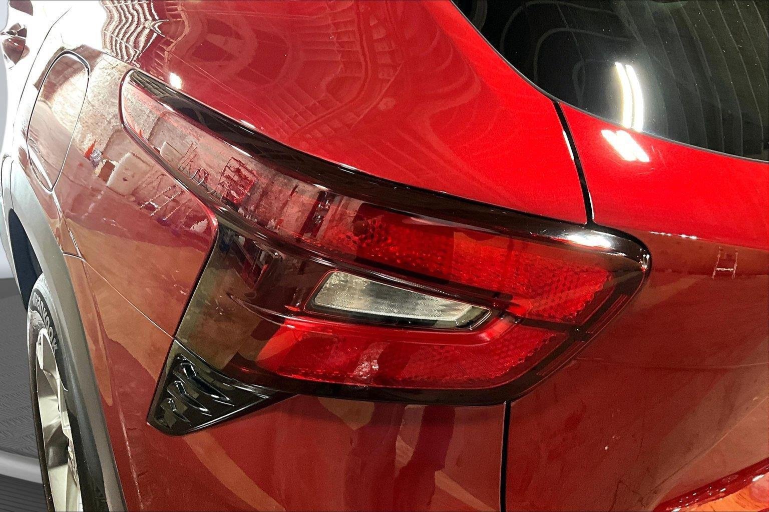 Used 2025 Crimson Metallic Chevrolet LT image 30