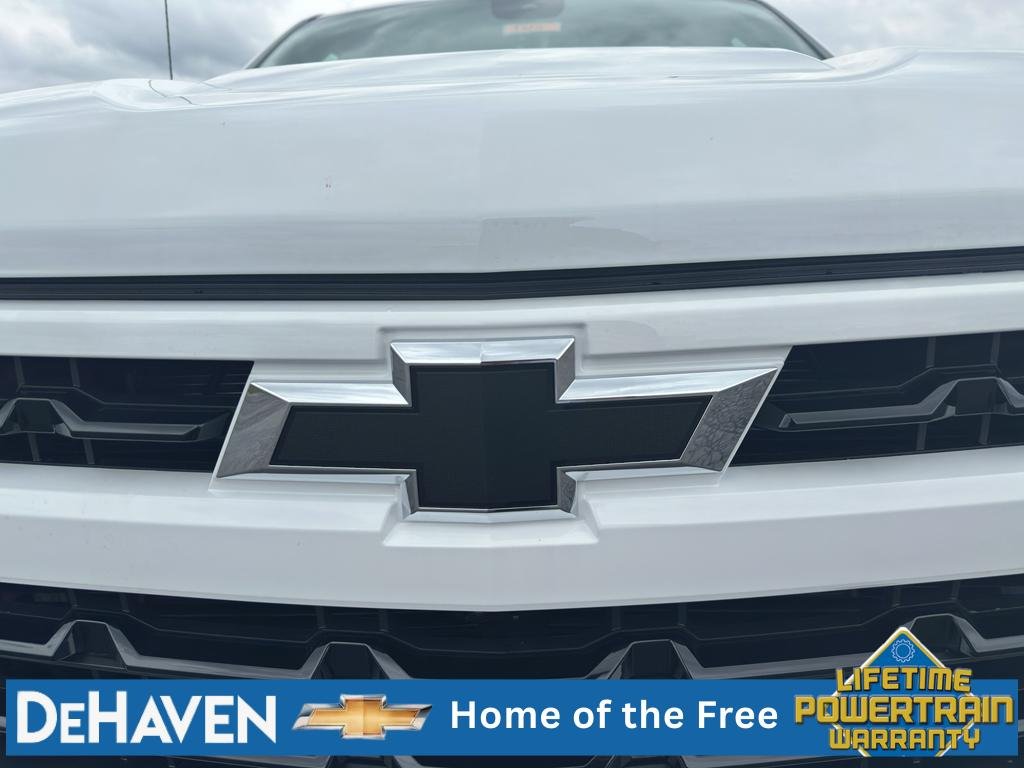 New 2026 Summit White Chevrolet RST image 7