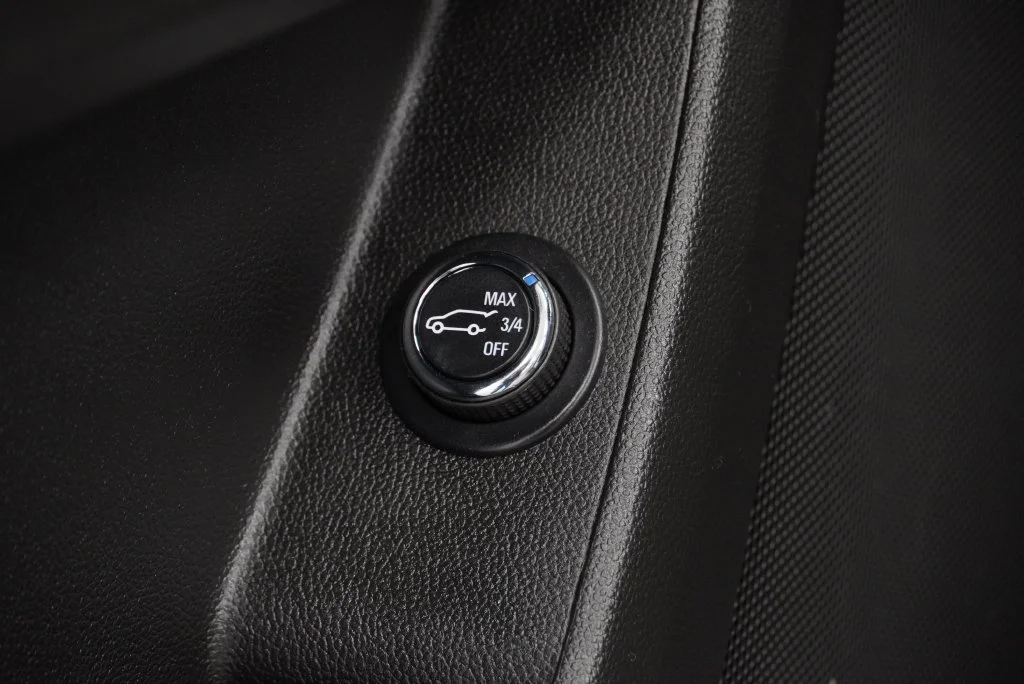 Used 2023 STERLING GRAY METALLIC Chevrolet LT Cloth image 39
