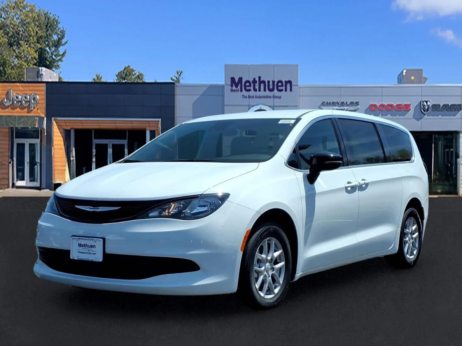 New 2026 Bright White Clearcoat Chrysler LX image 3