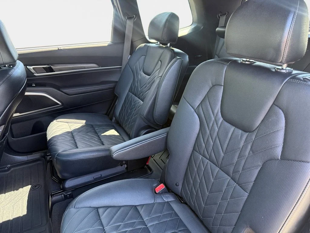 Used 2025 Gray Kia EX X-Line image 9