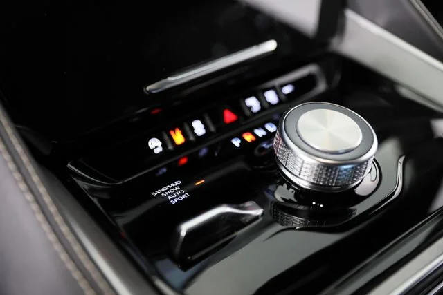 New 2026 High Gloss Black Exterior Paint Jeep Limited Altitude image 17