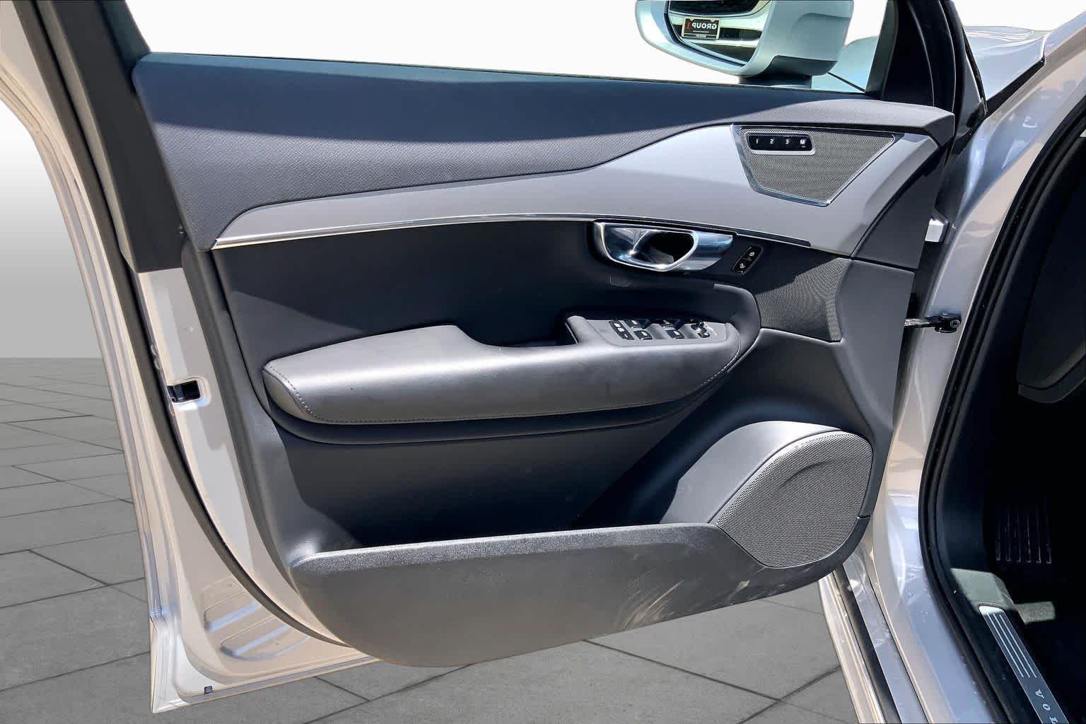 Used 2025 Silver Dawn Metallic Volvo Core image 22