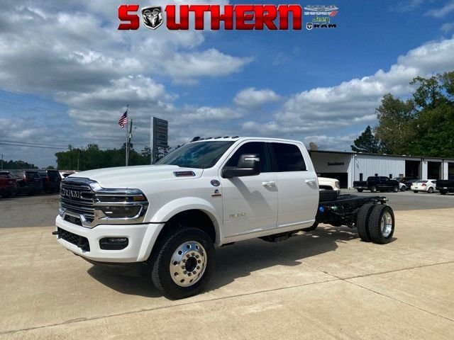 2026 RAM 5500 Big Horn 4X4 Crew Cab DRW 197" WB's photo