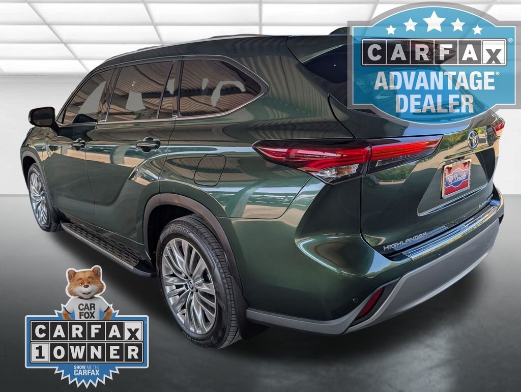 Used 2025 Green Toyota Platinum image 2