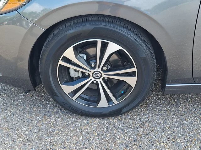 Used 2023 Gray Nissan SV image 15