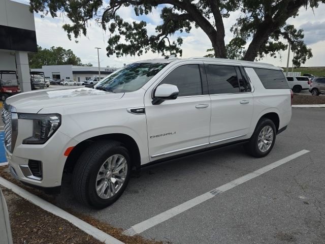 2024 GMC Yukon Denali AWD's photo