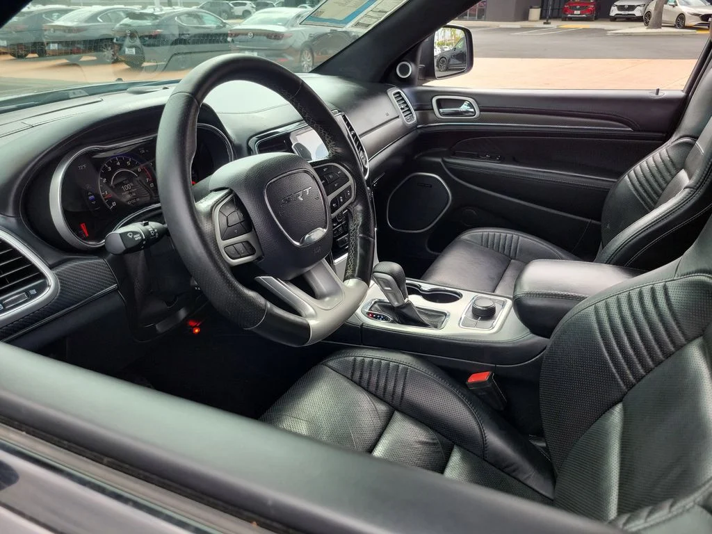 Used 2020 Crystal Metallic Jeep SRT image 3
