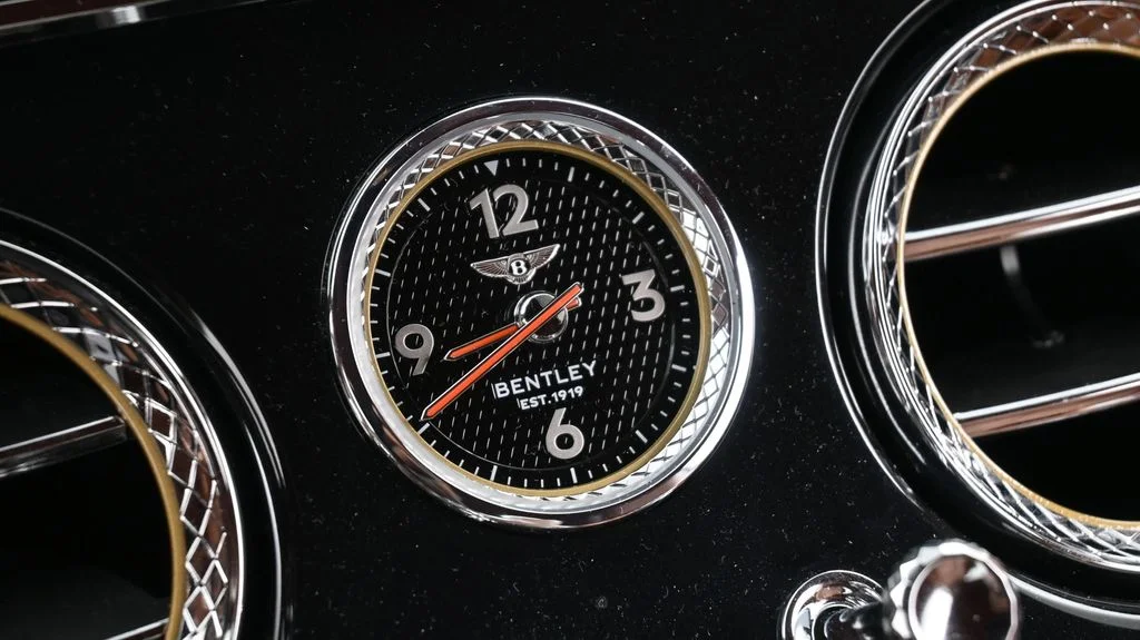 Used 2020 Silver Bentley  image 23