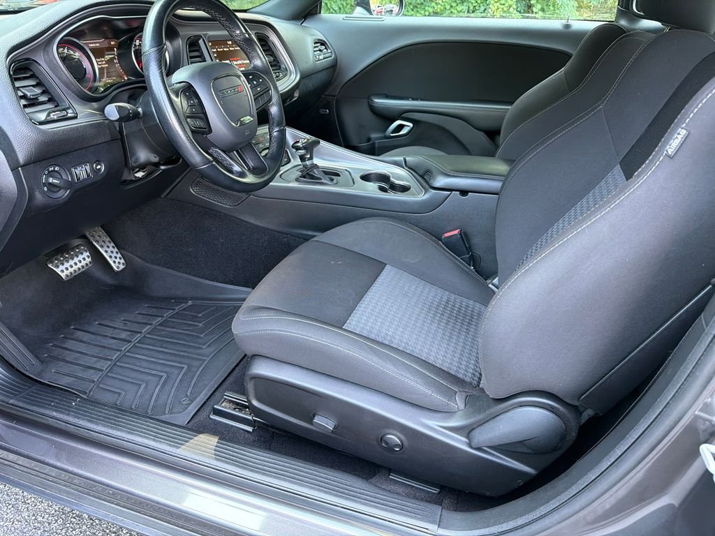 2023 Dodge Challenger R/T - Photo 9