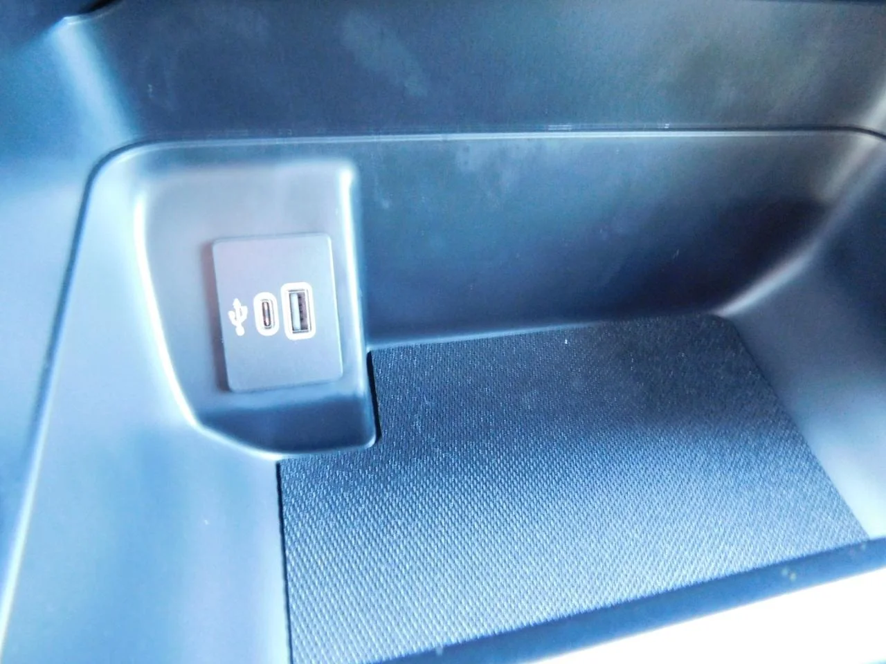 New 2026 Agate Black Metallic Ford XLT image 44