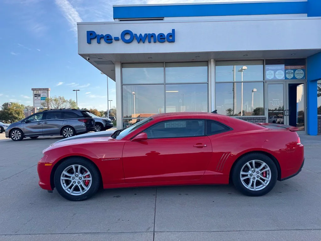 Used 2015 Red Chevrolet 2LS image 8