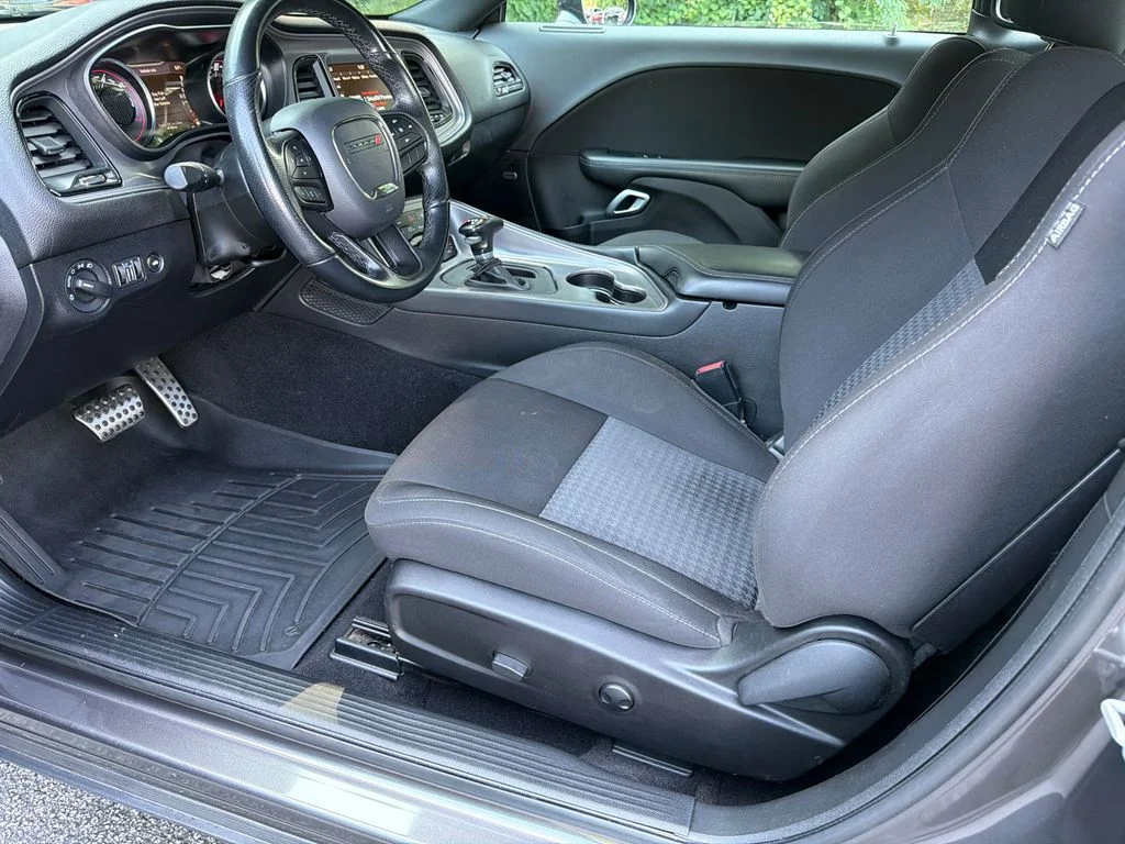 Used 2023 Gray Dodge R/T image 9