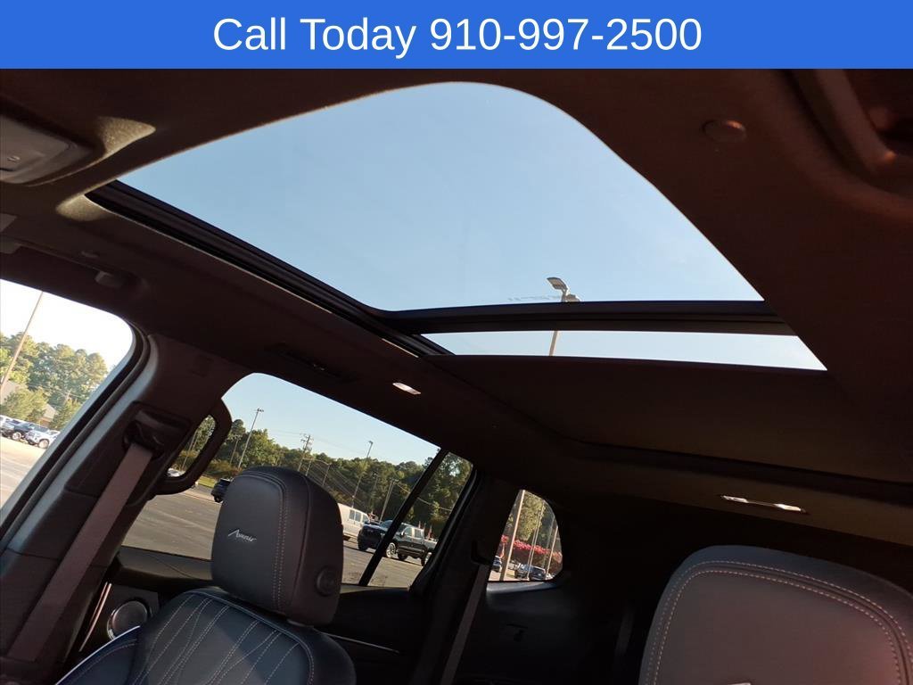 Used 2025 Moonstone Gray Metallic Buick Avenir image 13