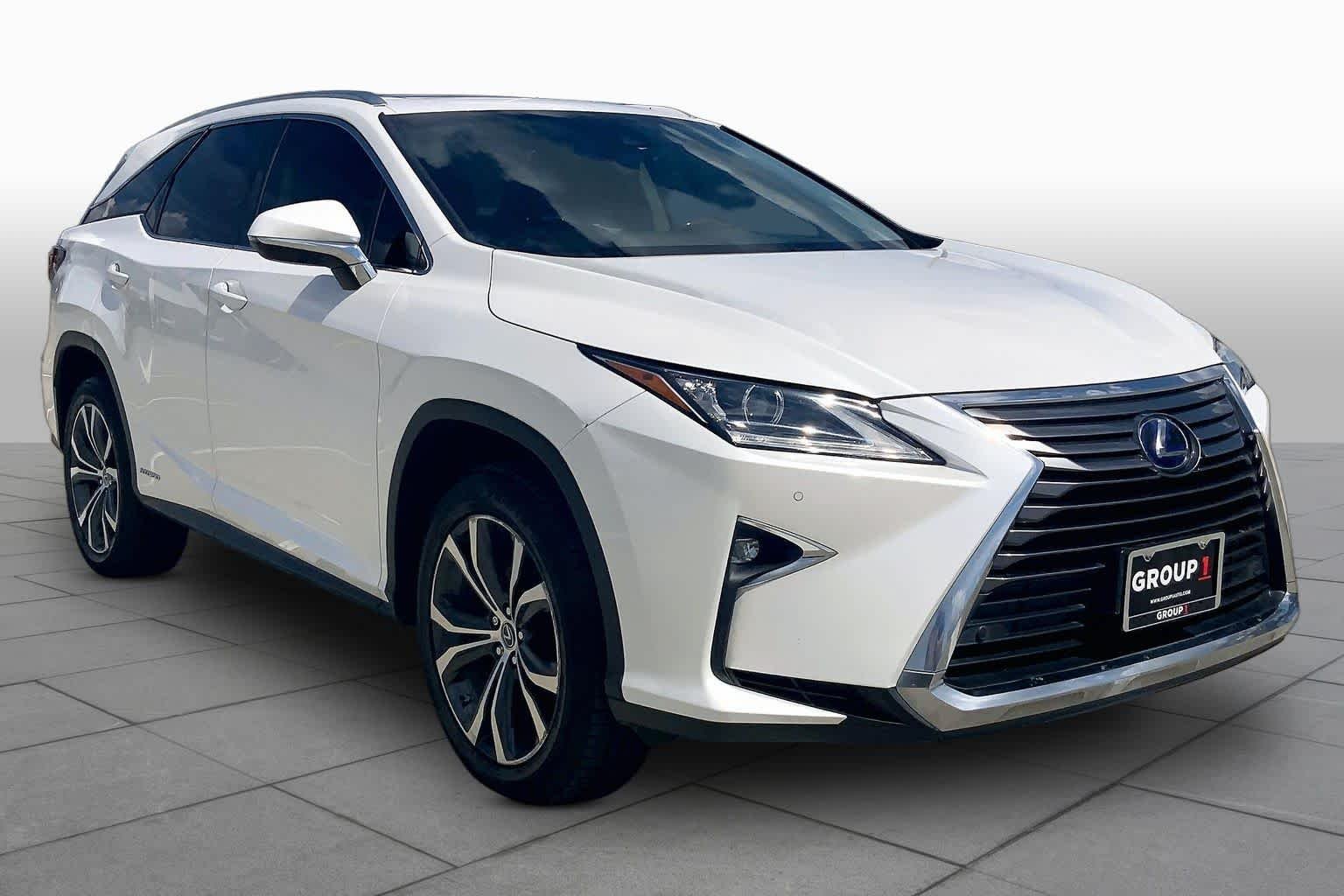 Used 2018 Eminent White Pearl Lexus  image 3