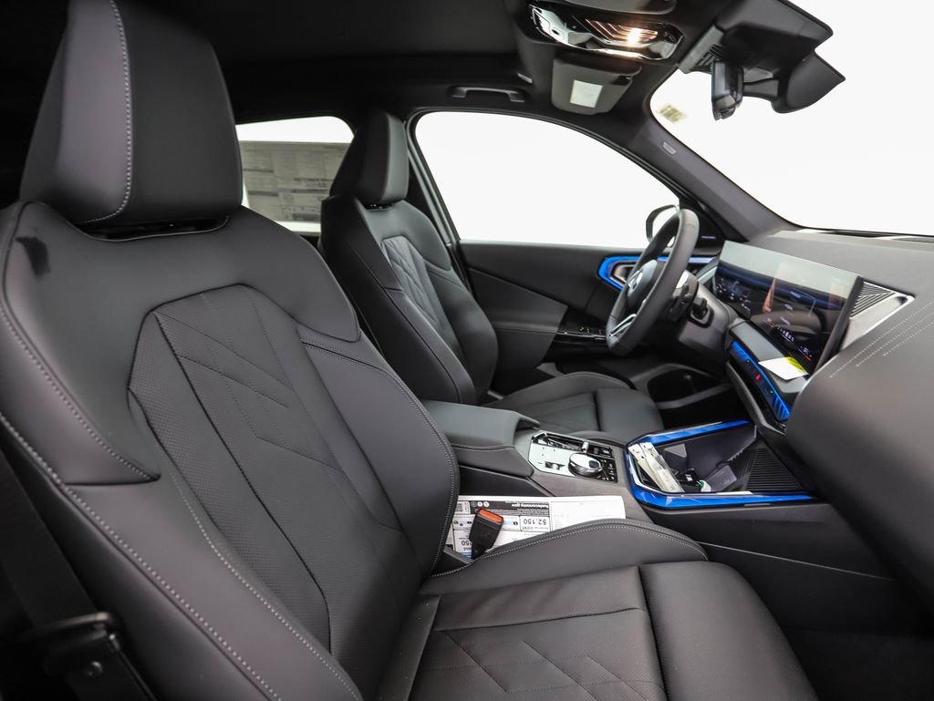 Used 2026 Black Sapphire Metallic BMW 30 xDrive image 31