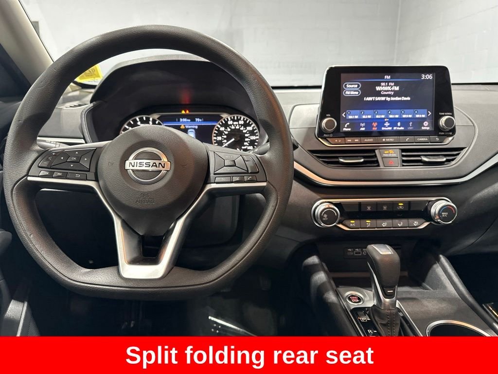 Used 2022 Blue Metallic Nissan 2.5 SV image 9