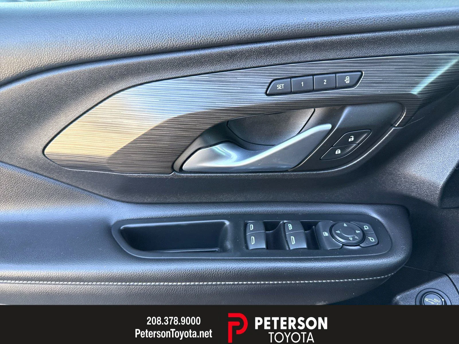 Used 2022 Black GMC SLT image 10